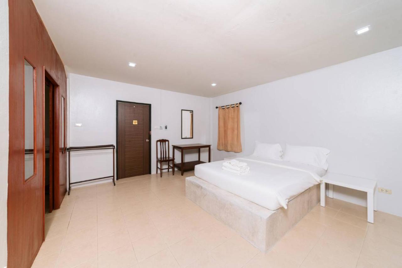 Surfer'S Village Khao Lak Exterior photo